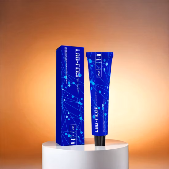 オプションの色: 黒、オレンジ、緑、青 携帯電話アクセサリ用の 5V2a 出力または 5V1a ワイヤレス電源アダプタを備えた 10000mAh ソーラー充電器