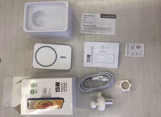 OEM カスタムスマートフォンホルダー、携帯ホルダー、電話ホルダー、車内のすべての電話用 15W 磁気高速 Qi ワイヤレス充電器