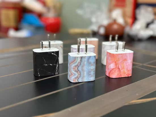 2022 卸売および高品質 iPhone 用 20W USB-C 電源アダプタ充電器、工場出荷時の価格、迅速かつ安価な配送